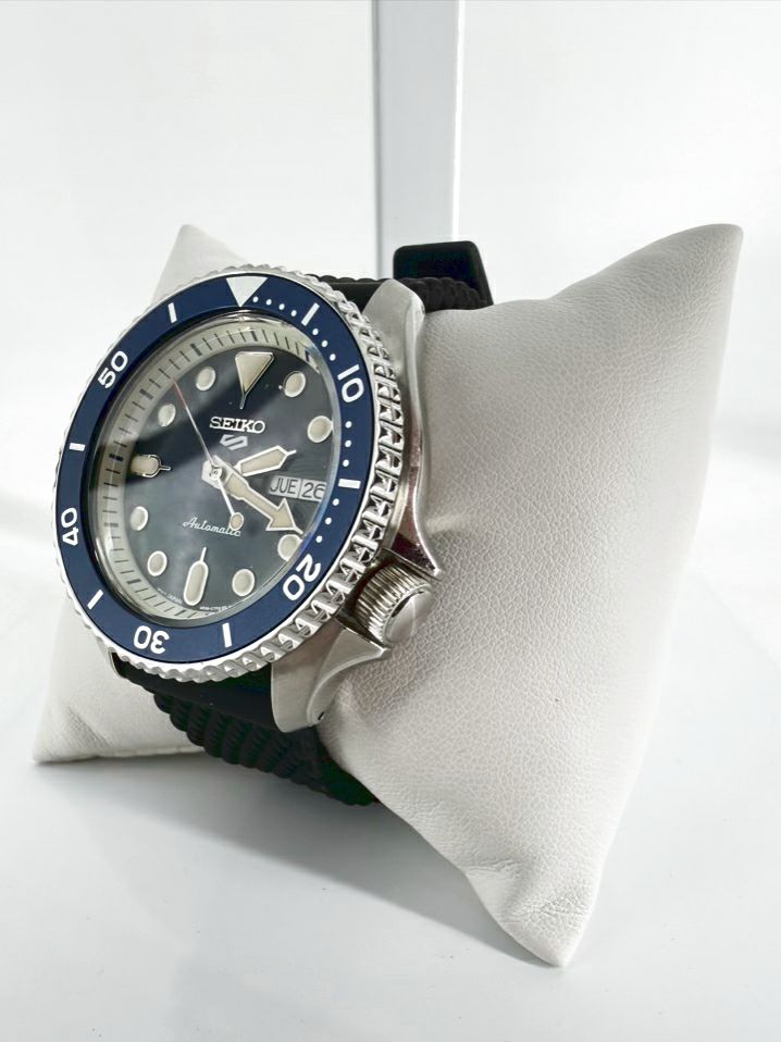 SIEKO Black & Blue Automatic Watch NWT