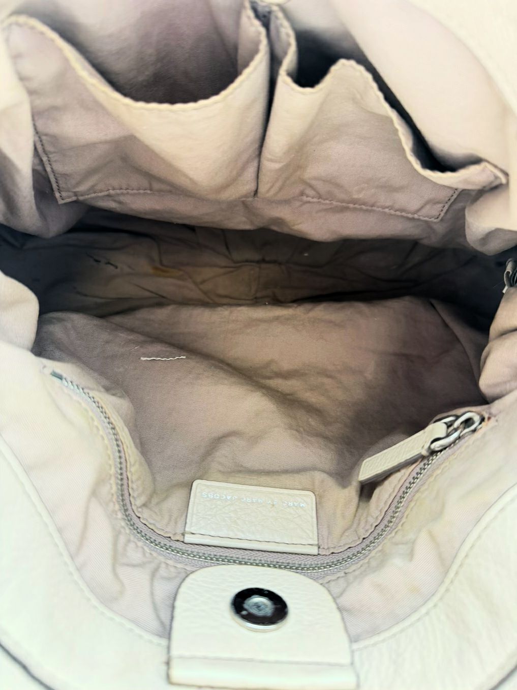MARC BY MARC JACOBS New Q Hillier Hobo Cream Leather Purse