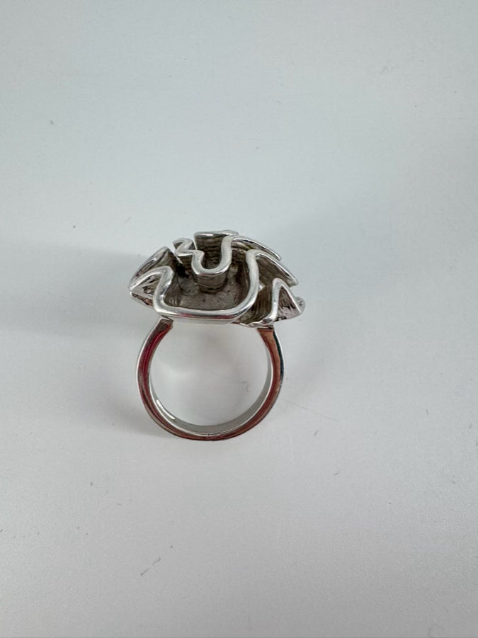 18K Abstract Rose Design Ring