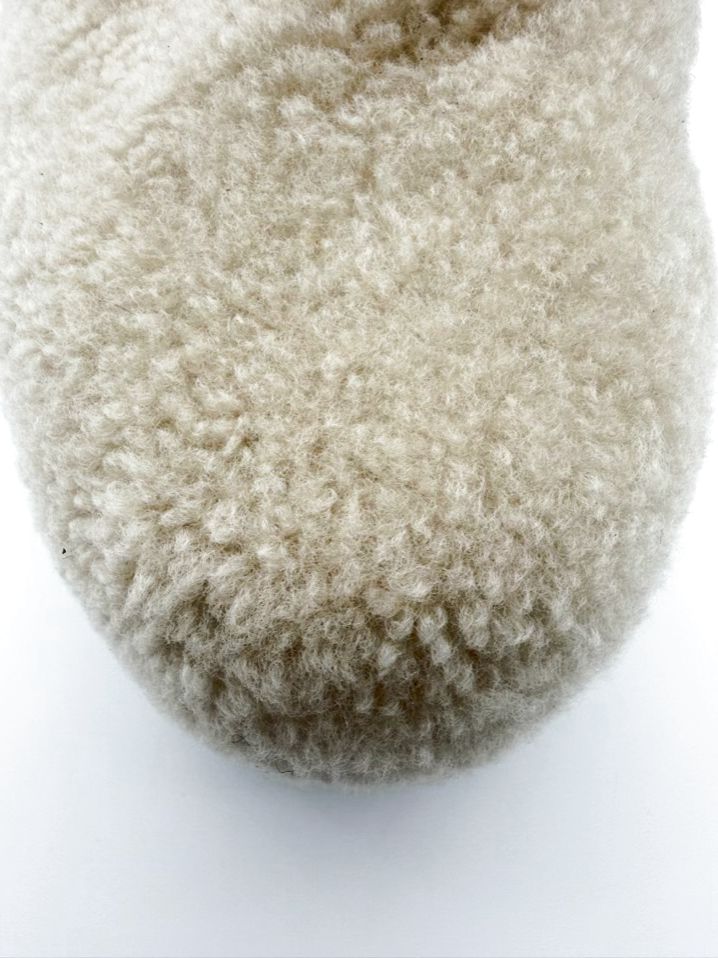 SEE BY CHLOE WMNS Size 36 Cream Shearling Mules