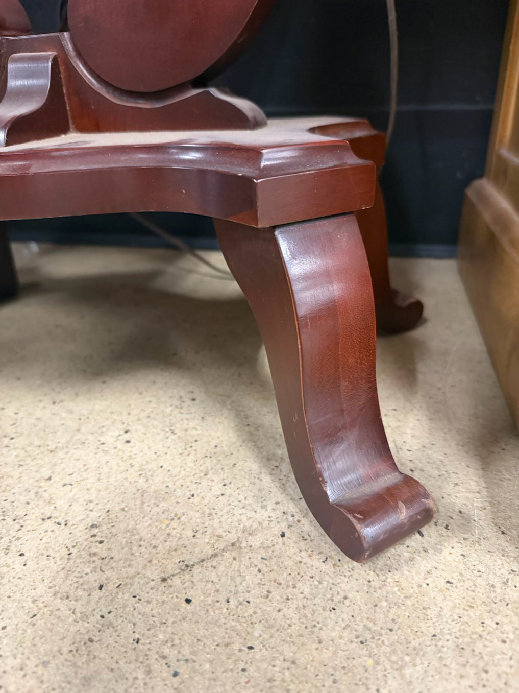 DAVIS CABINET CO Wood Victorian End Table w/ Drawer