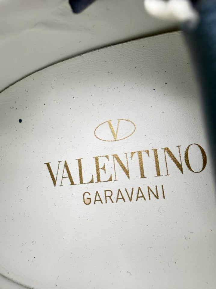 VALENTINO GARAVANI WMNS Size 38 Blue & White Sparkle Sneakers