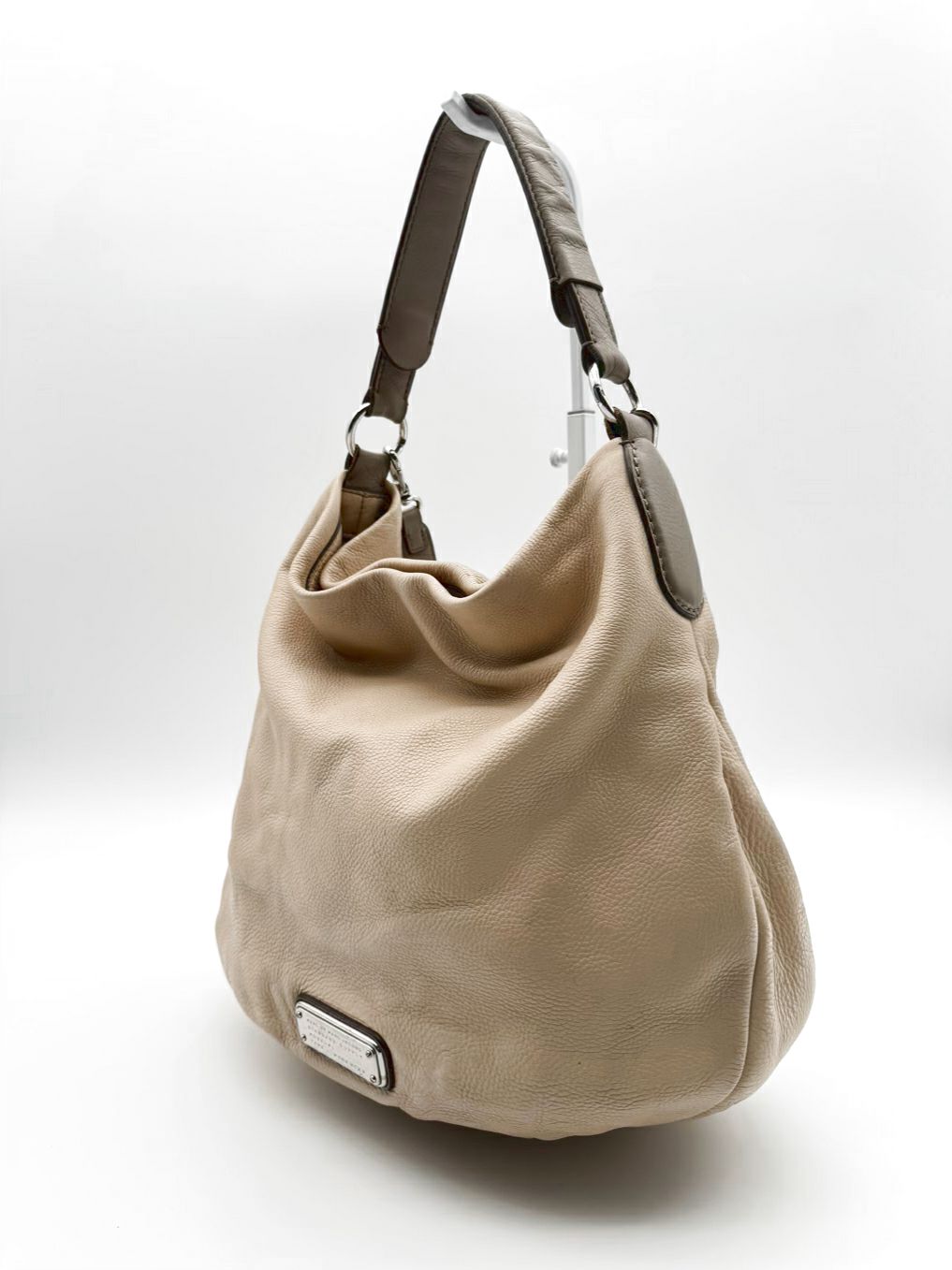 MARC BY MARC JACOBS New Q Hillier Hobo Cream Leather Purse