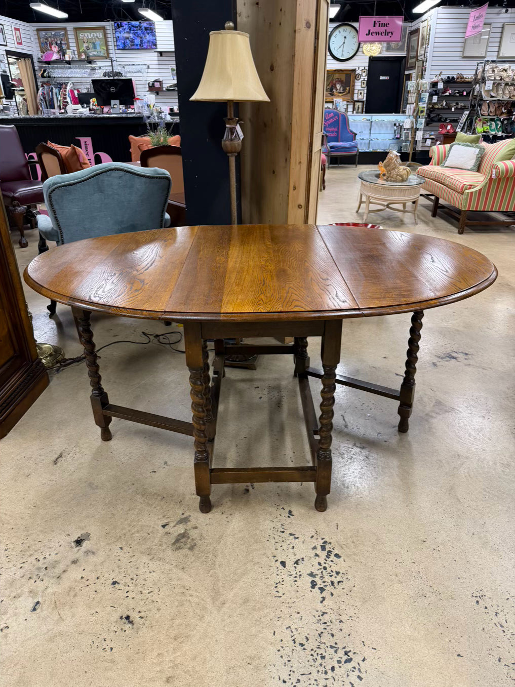 VINTAGE Medium Oak Drop Leaf Table w/ Barley Twist Detail