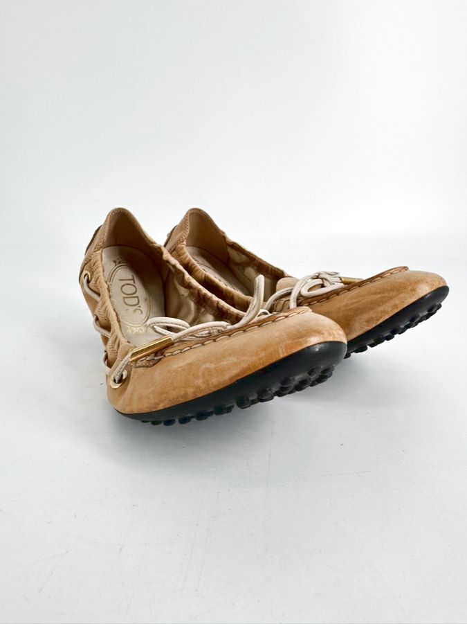 TODS Size 39 Camel Leather Flats