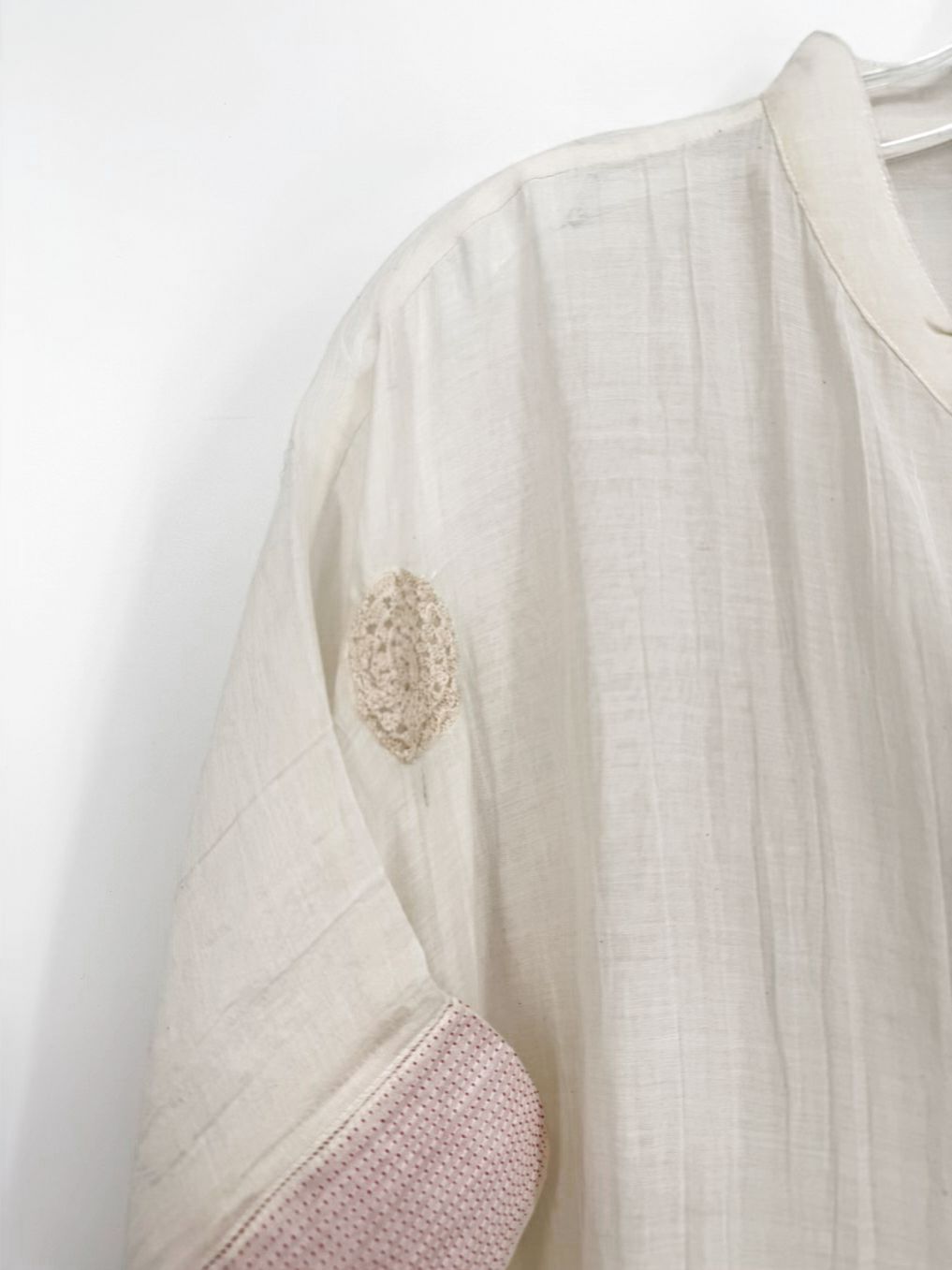 NEEM Wmn's Size M/L Cream Sheer Crochet Detail Kaftan