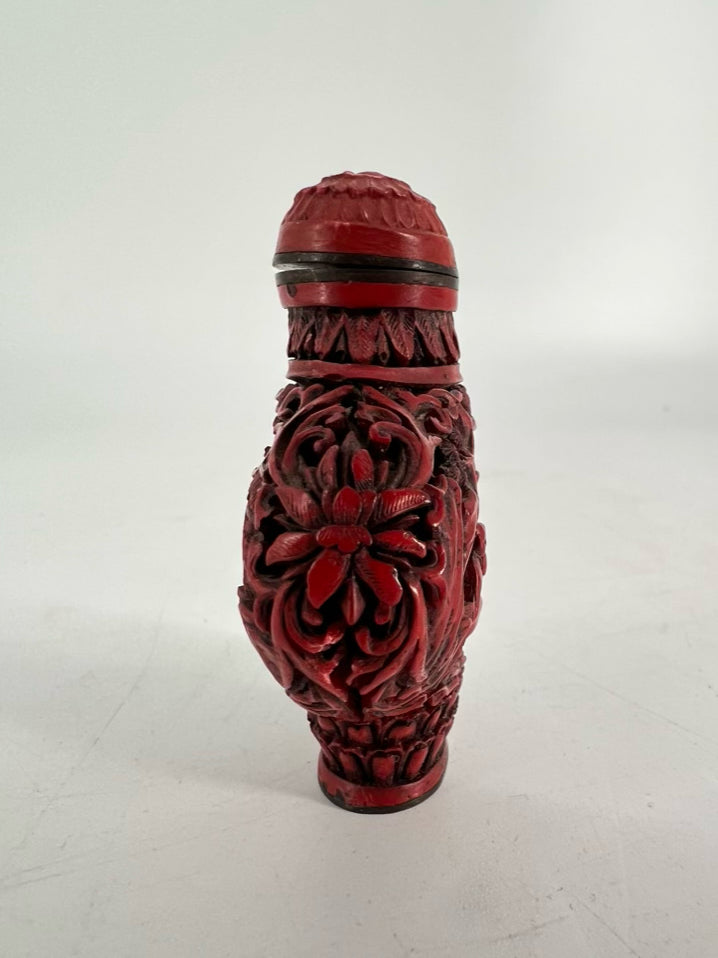 Red Cinnabar Snuff Bottle