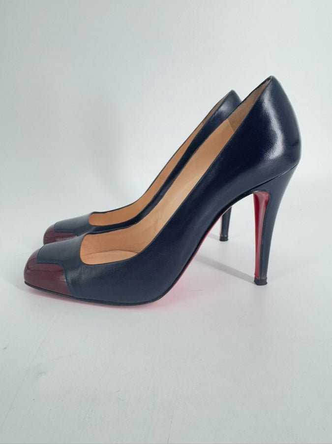 CHRISTIAN LOUBOUTIN Size 38 Navy & Red Leather Pumps