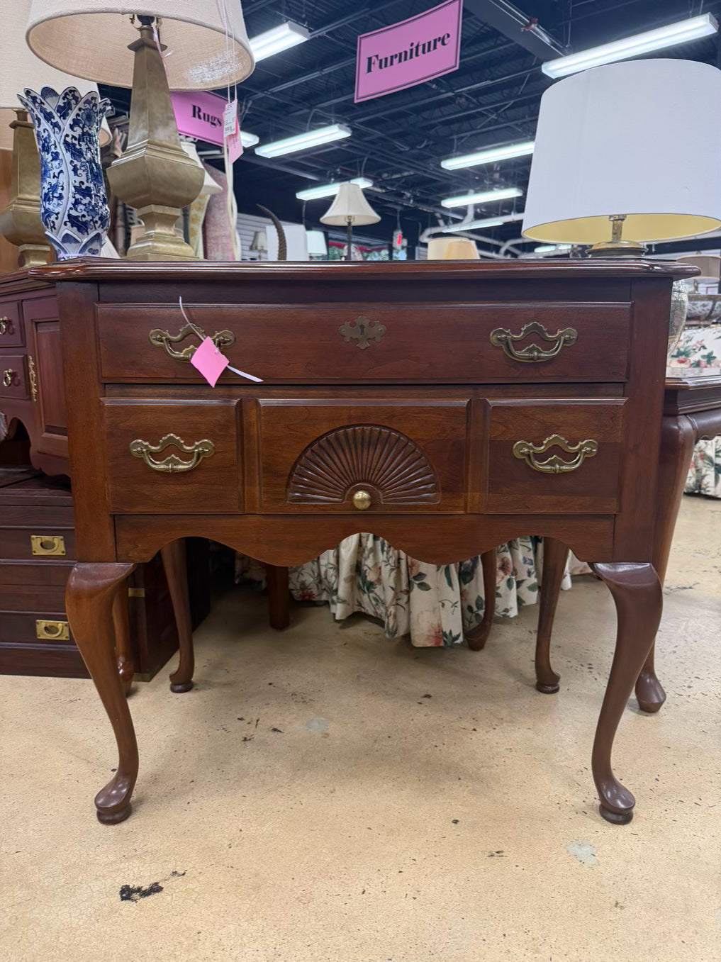THOMASVILLE Dark Brown Mahogany Queen Ann Low Boy