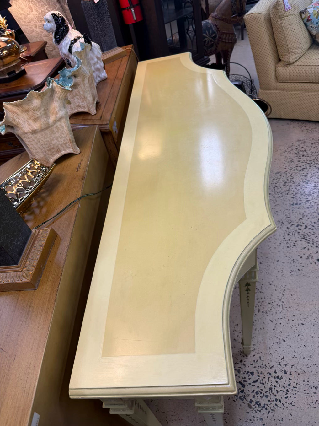 LEXINGTON SOUTHERN LIVING HOME COLLECTION Yellow Wood Console w/ Drawer