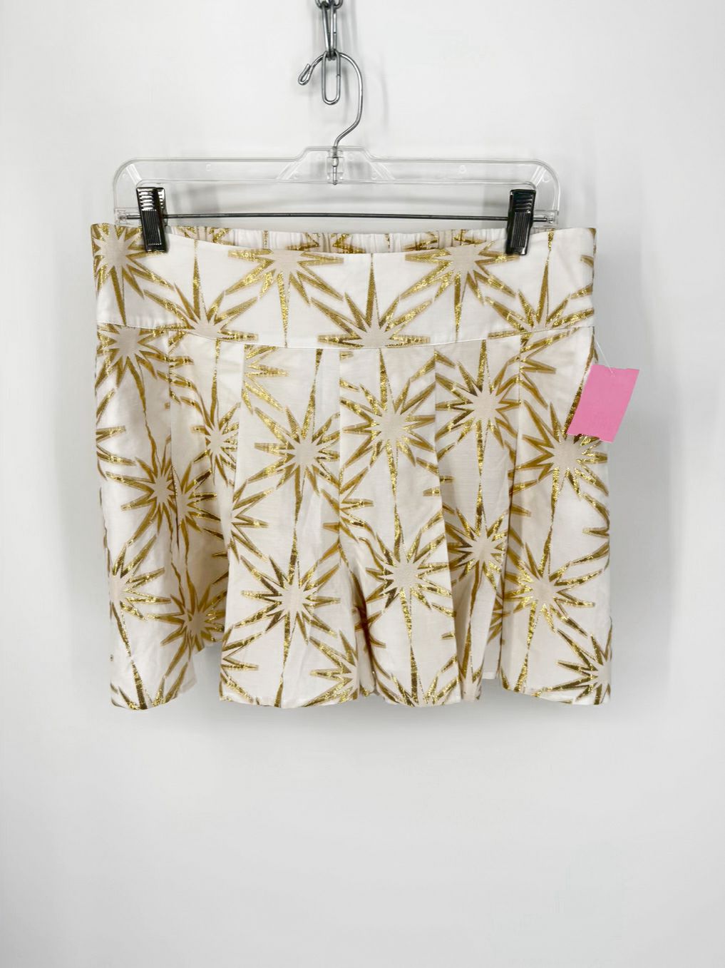 EMILY MCCARTHY Size M Cream & Gold Shorts