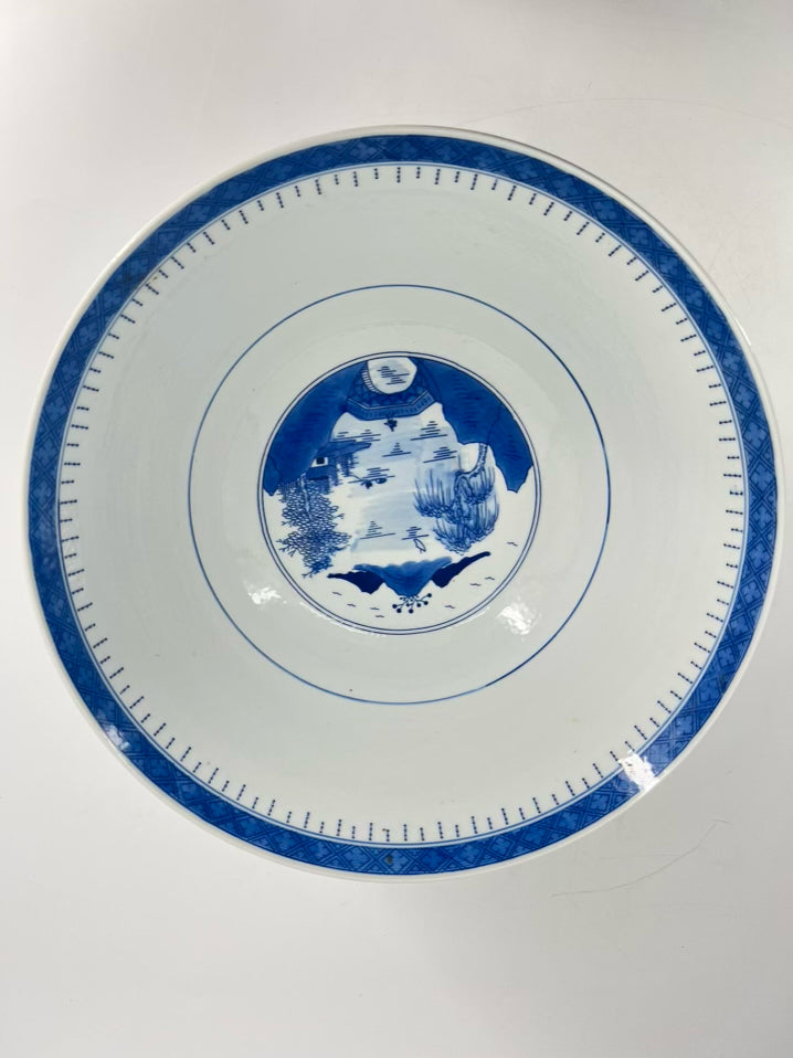 CHINESE EXPORT Blue & White Porcelain Canton Blue Bowl