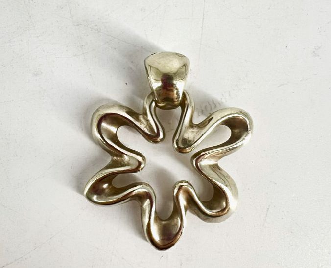 SIMON SEBBAG Sterling Flower Pendant