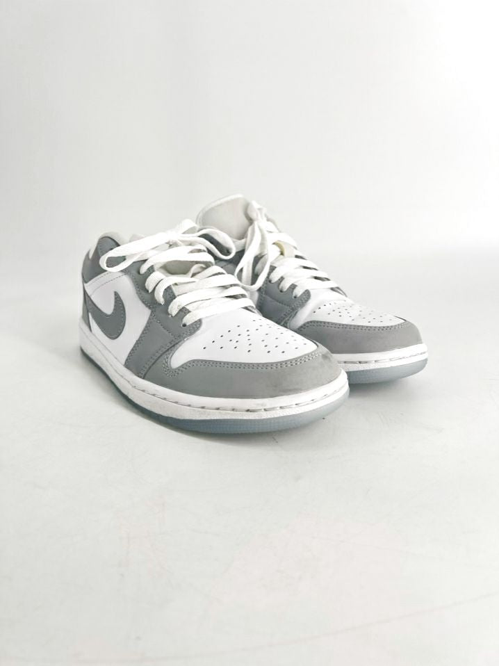 NIKE Size 8 White & Gray Nike Air Jordans Sneakers