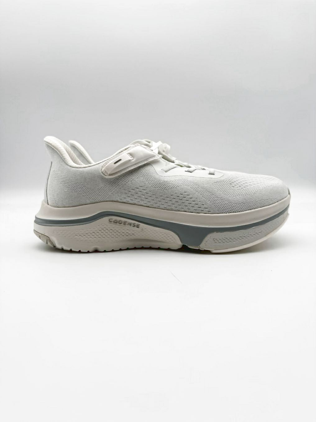 CADENSE Size MENS 12 White Sneakers
