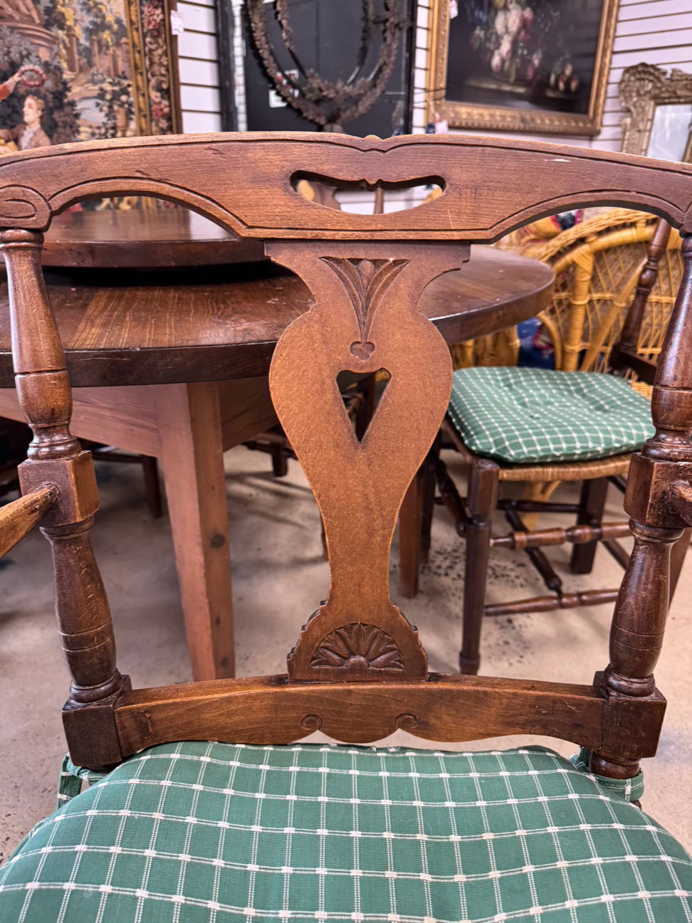 ANTIQUE Wood Round Table w/ Lazy Susan & 6 Chairs