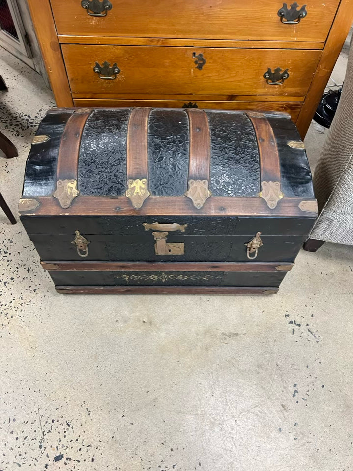 ANTIQUE Wood Steamer Travel Trunk