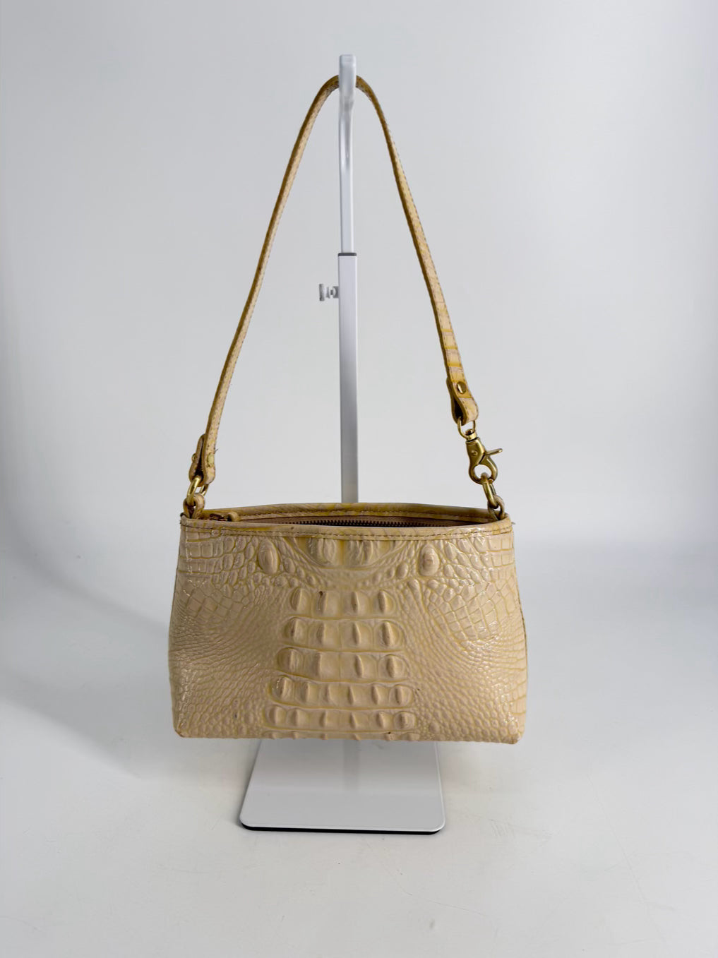 BRAHMIN Cream Leather Embossed Purse