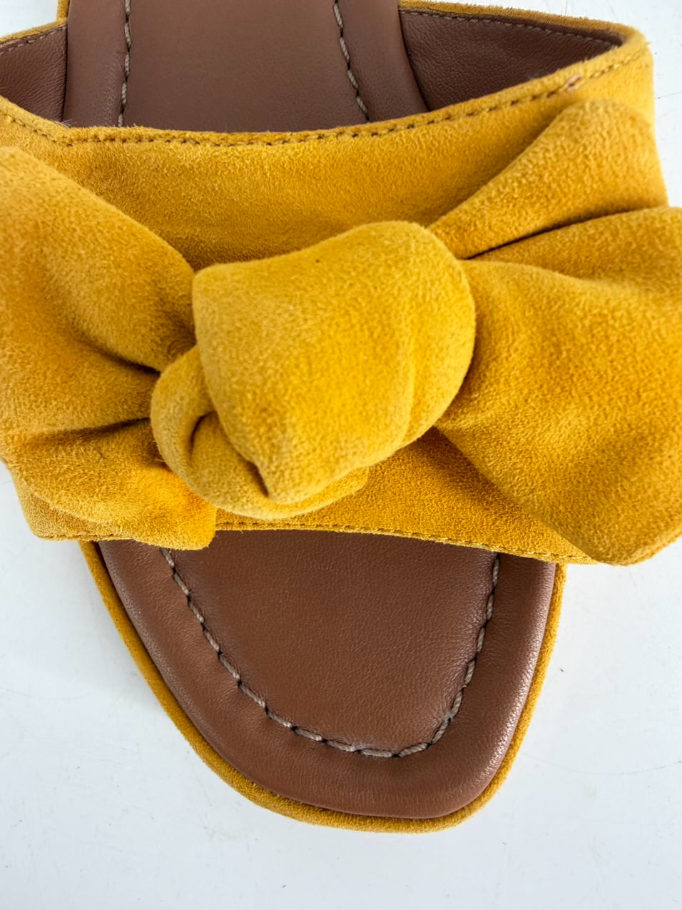 KATE SPADE Size 7.5 Mustard Leather Bow Kitten heels