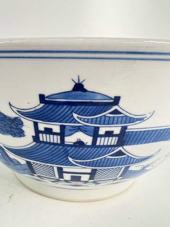 CHINESE EXPORT Blue & White Porcelain Canton Blue Bowl