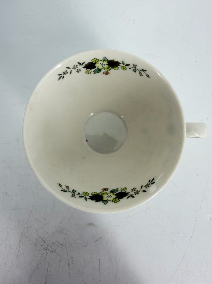 ROYAL DOULTON White & Green Provencal 5 Piece Dinnerware Setting for 6