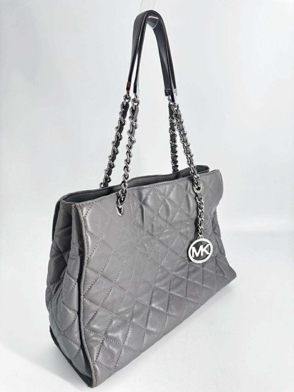 MICHAEL KORS Gray Quilted Leather Purse