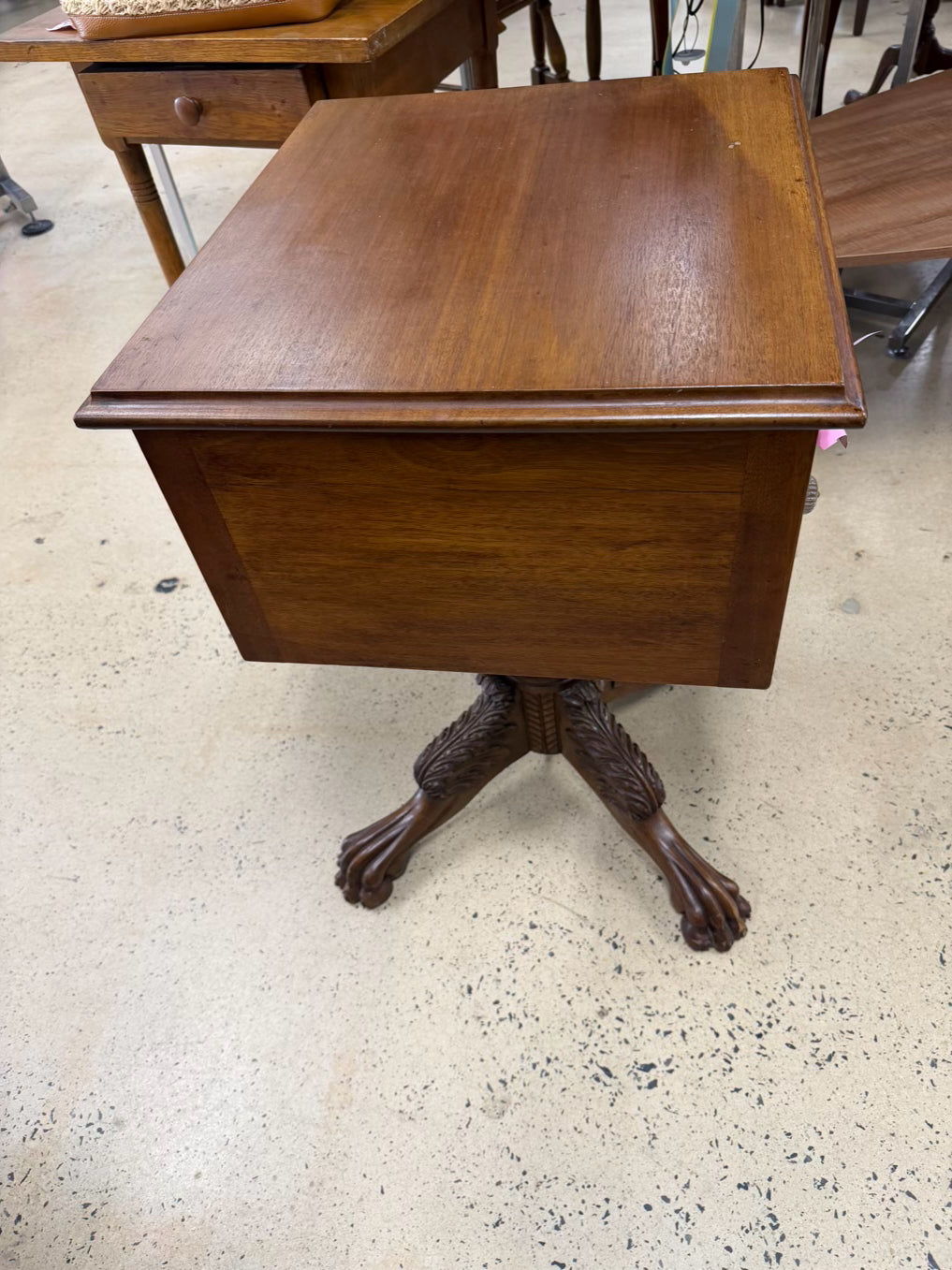 VINTAGE Wood Victorian End Table w/ 2 Drawers