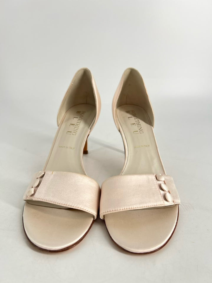SOMETHING BLEU Size 7 Blush Satin Heels