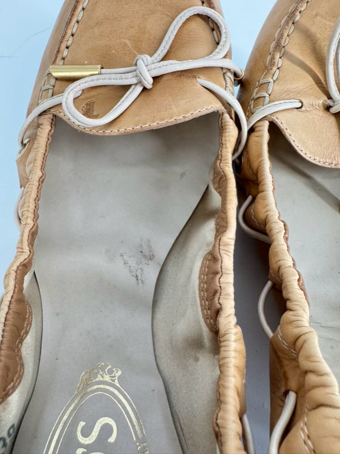 TODS Size 39 Camel Leather Flats
