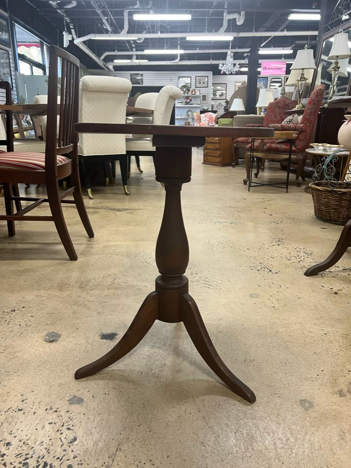 ANTIQUE Wood Round Occasional Table w/ Tripod Legs