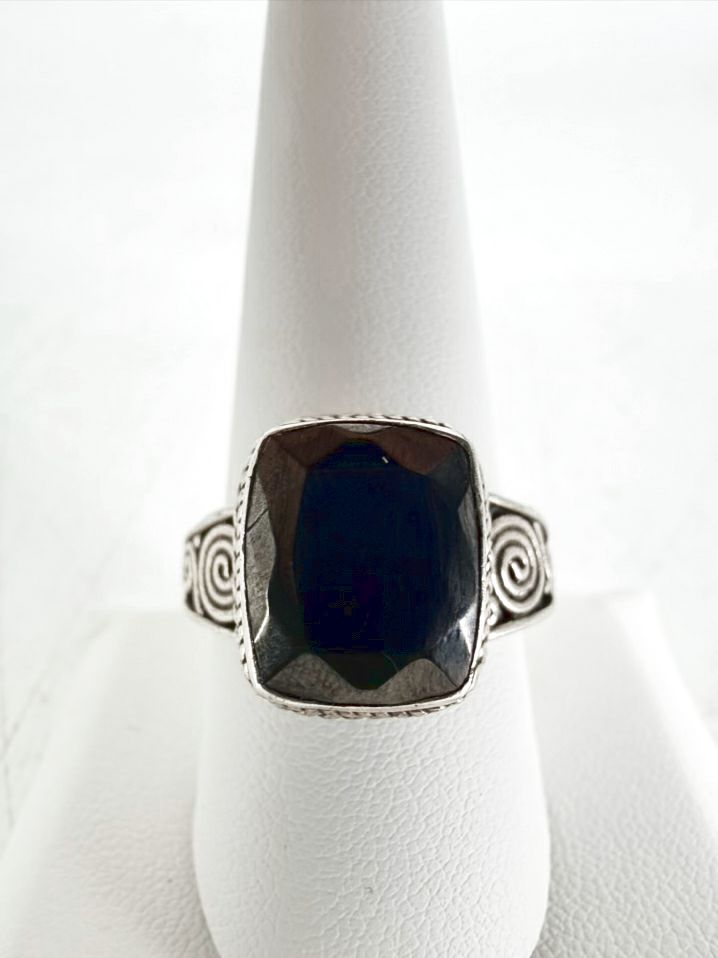 STERLING SILVER Black Square Ring