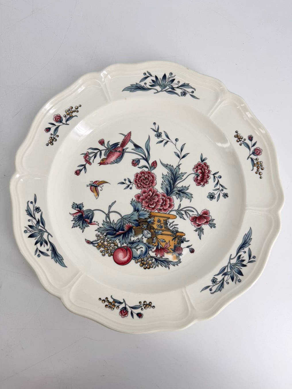 WEDGEWOOD  Williamsburg Potpourri White, Pink & Blue China 4 Piece Dinnerware Setting For 6