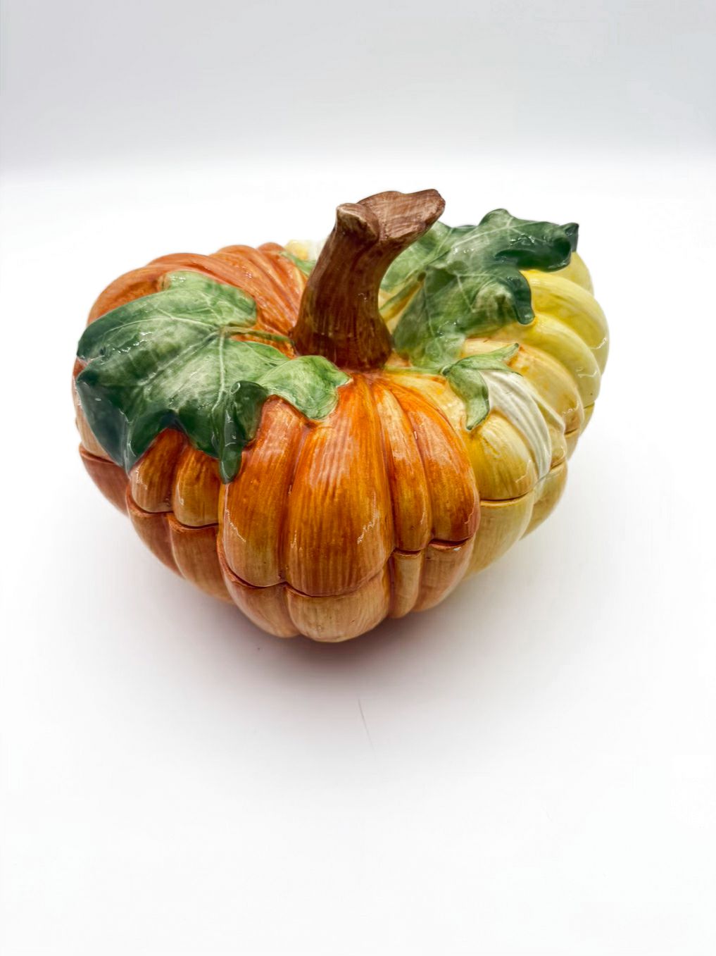 VIETRI Orange Pumpkin Bakeware