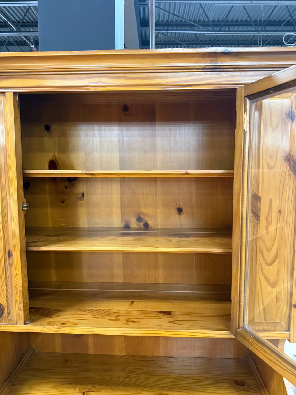 UNIQUE FURNITURE Light Pine Hutch w/ 4 Drawers