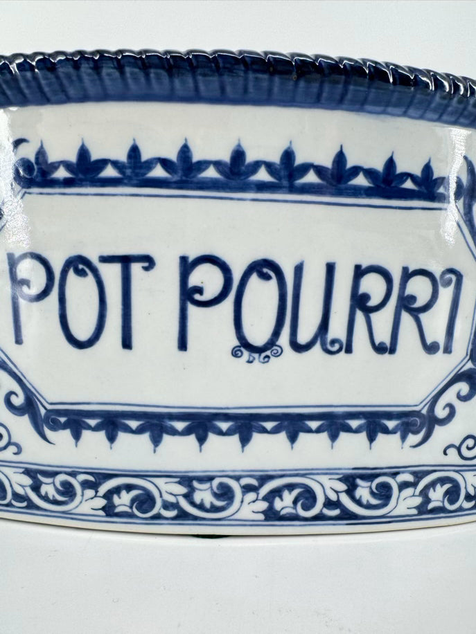 blue/white Porcelain MAITLAND SMITH Tureen