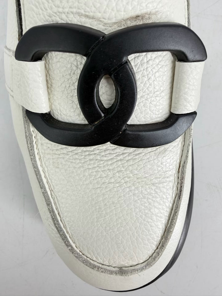 WONDERS Size 38 Black & White Loafers
