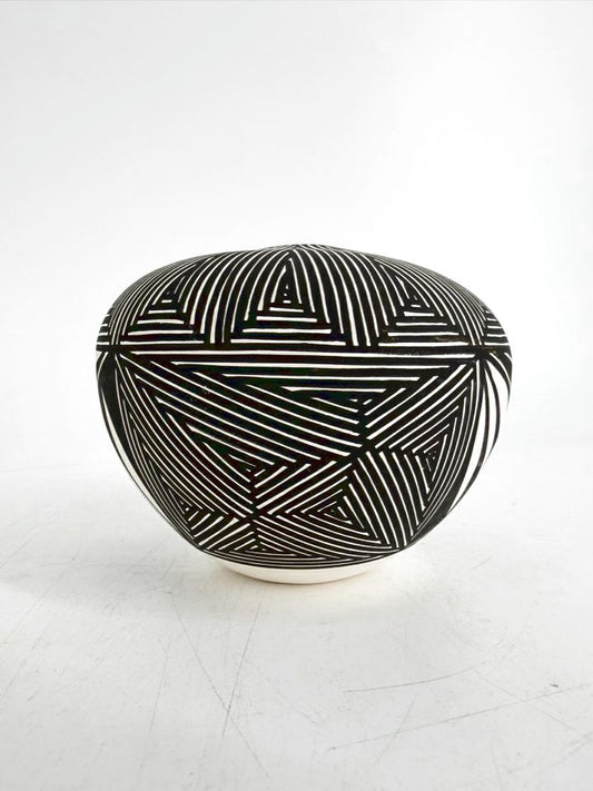 K.V.ACOMA Black & White Geometric Vase