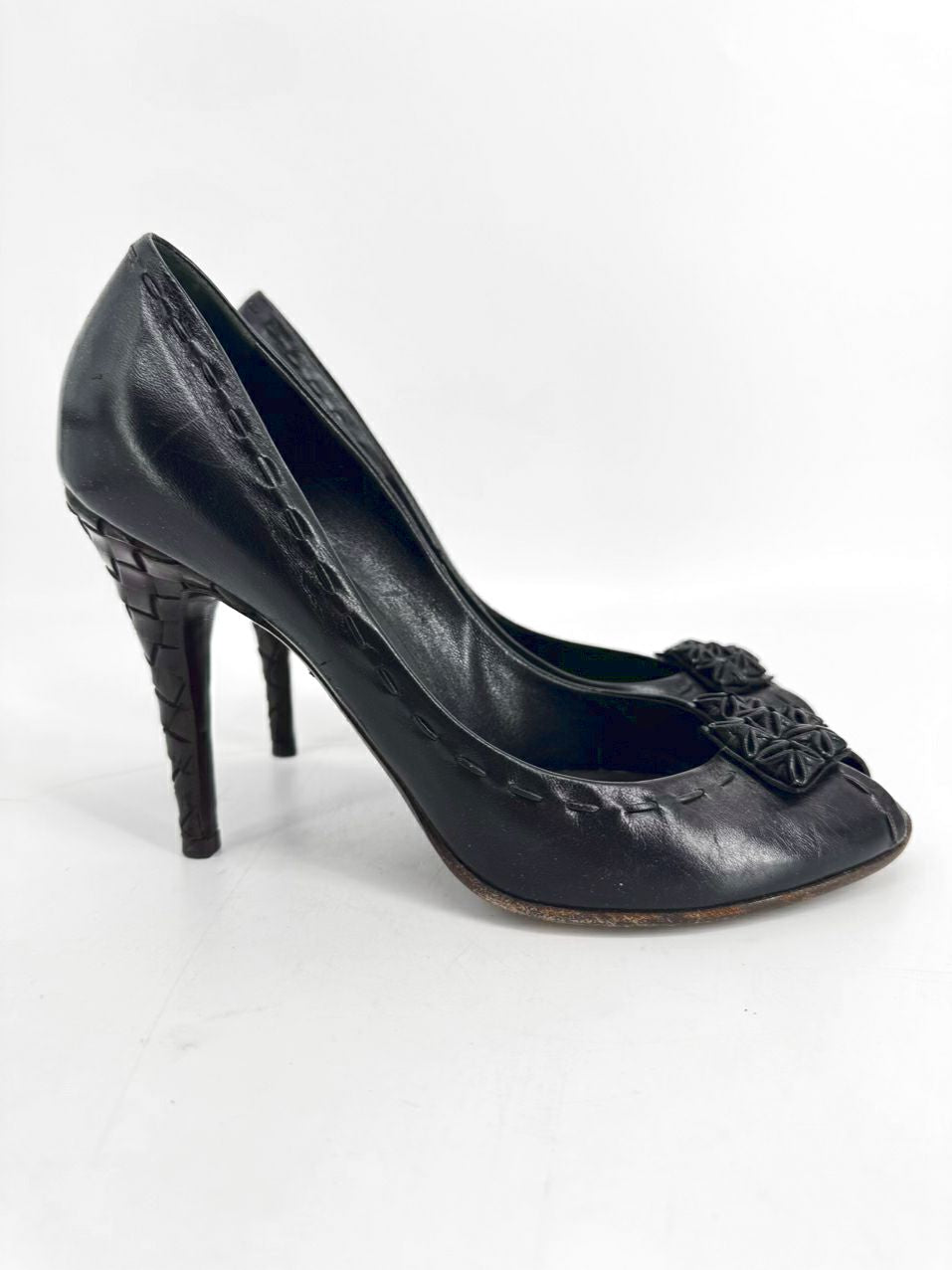 BOTTEGA VENETA Size 40 Black Leather Intrecciato Weave Peep Toe Heels