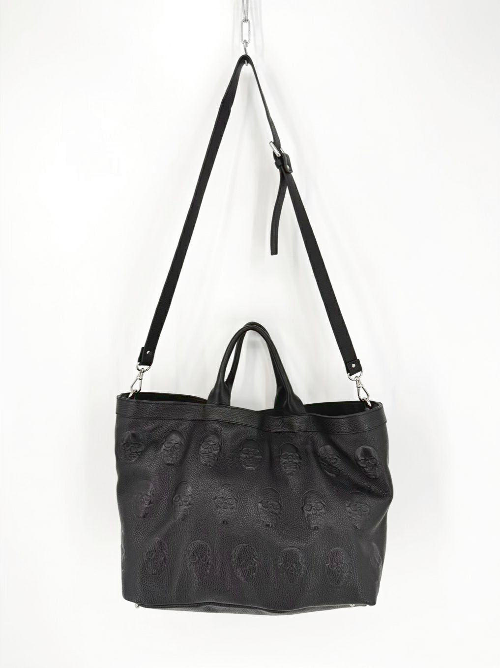 IOPELLE Black Leather Skull Design Purse