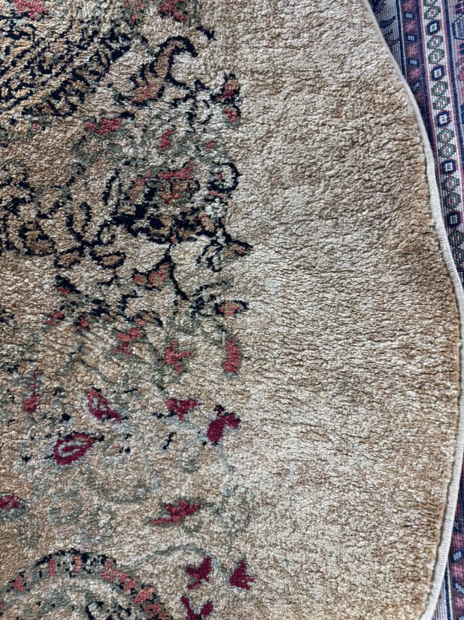 SAFAVIEH Gold & Red Oriental Detail Lyndhurst Round Area Rug