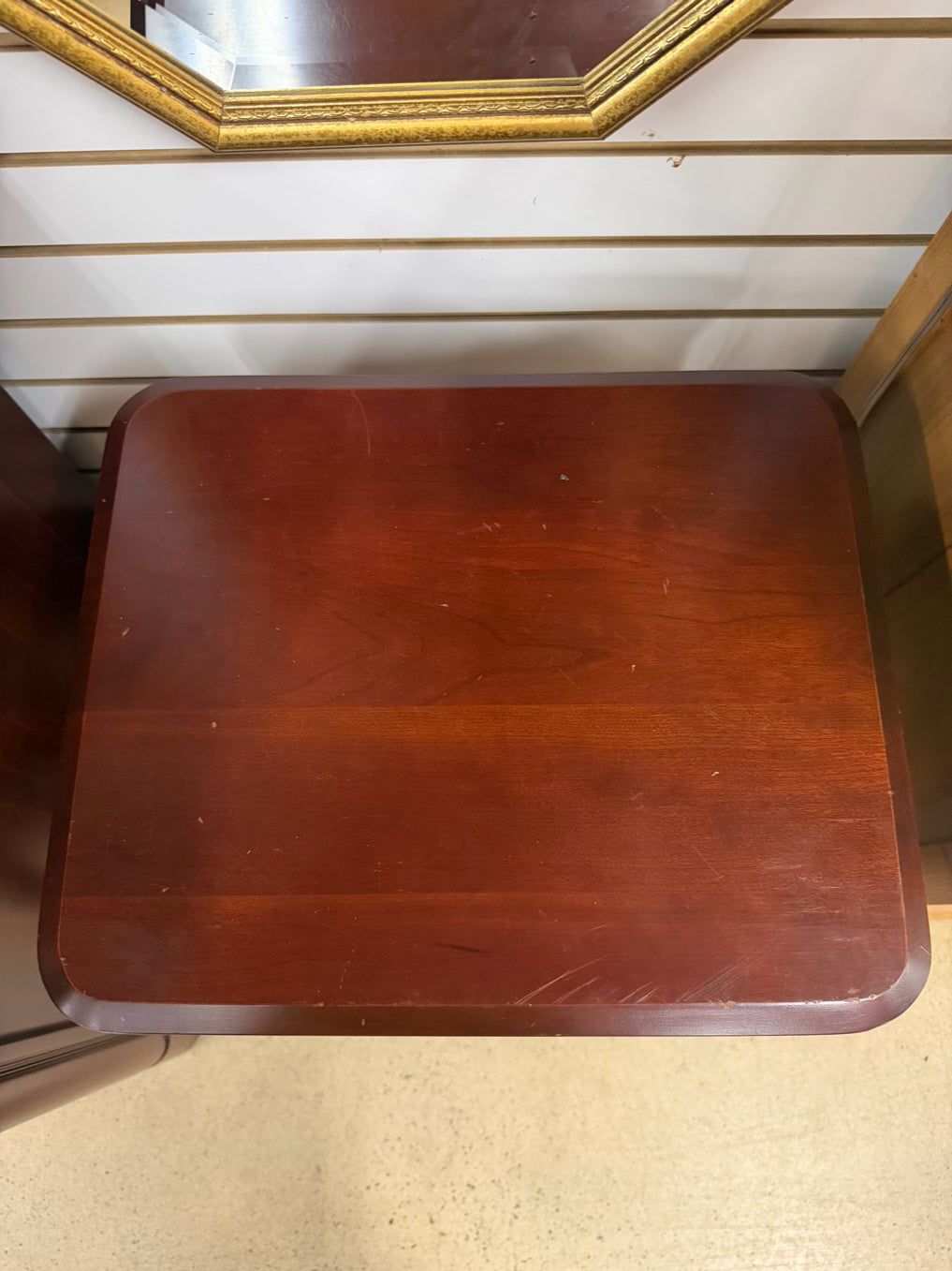 DAVIS CABINET CO Wood Victorian End Table w/ Drawer