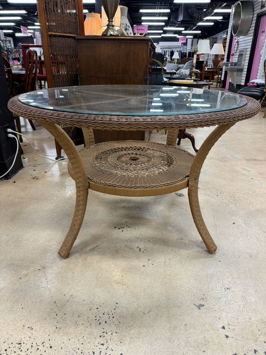 Wicker Round Glasstop Table